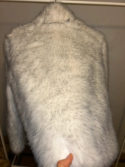 Molai fur Grey and white fluffy cropped jacket 16-18