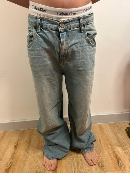 BDG Light-Wash Baggy Boyfriend Jeans W31 L31 | 90s Model-Off-Duty Denim