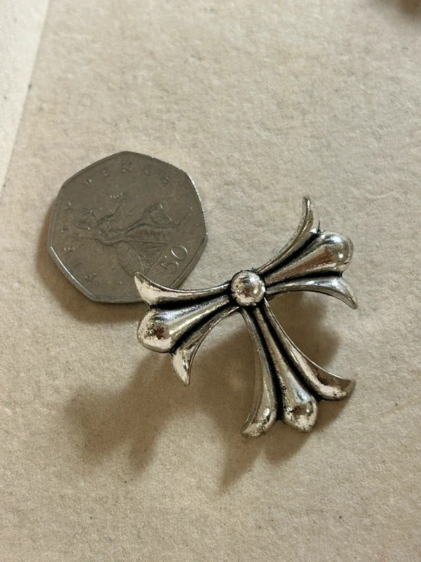 silver tone vintage style bow brooch