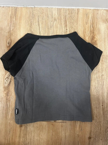 Minga London Star Patch Cropped Baby Tee | Grey Black Y2K XS