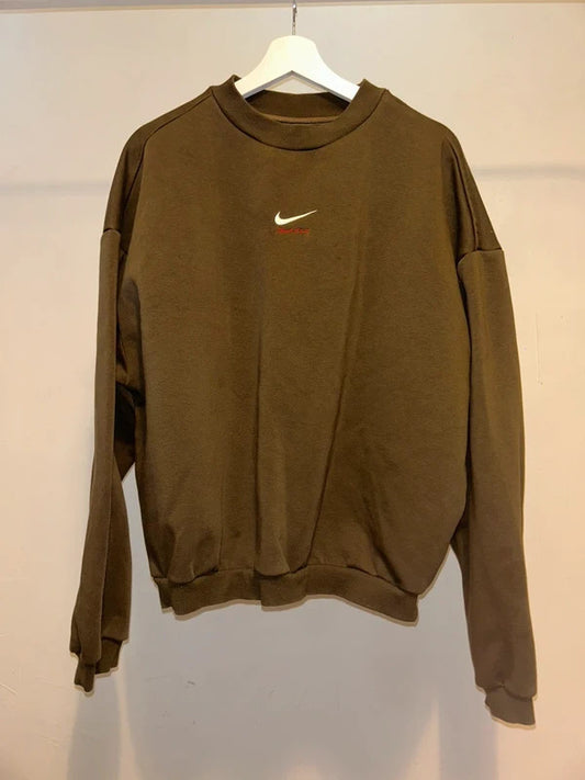 Nike Therma-FIT Brown Sweatshirt with Large Back Logo – Minimal Front M