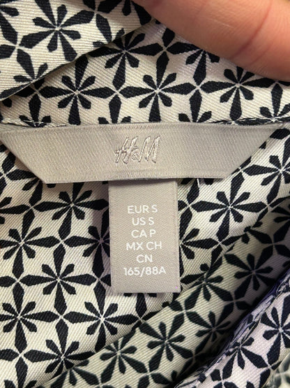 H&M Premium Geometric Print Shirt Size S  Long Sleeve Smart Casual Shirt