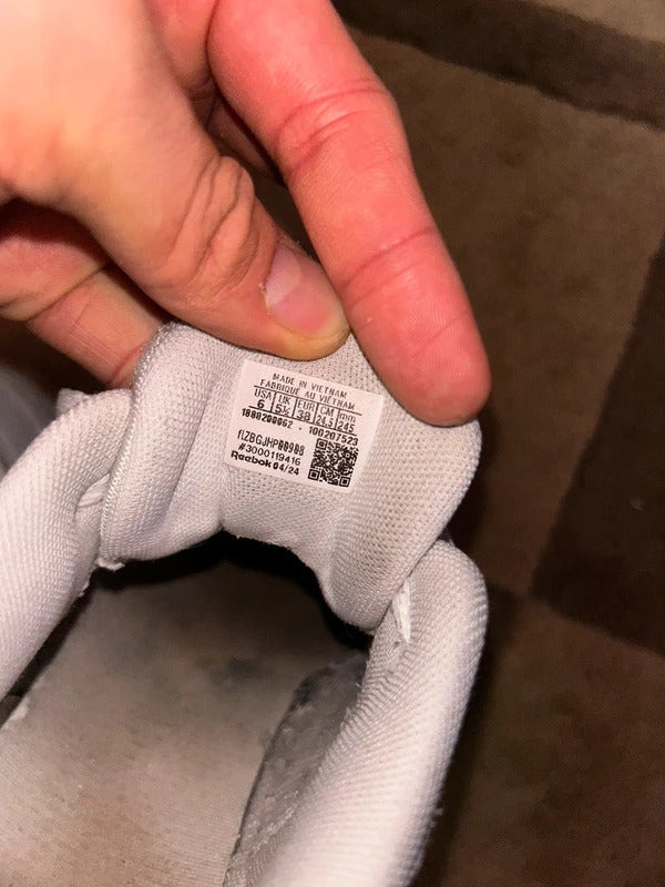 Reebok White Grey Trainers UK 4